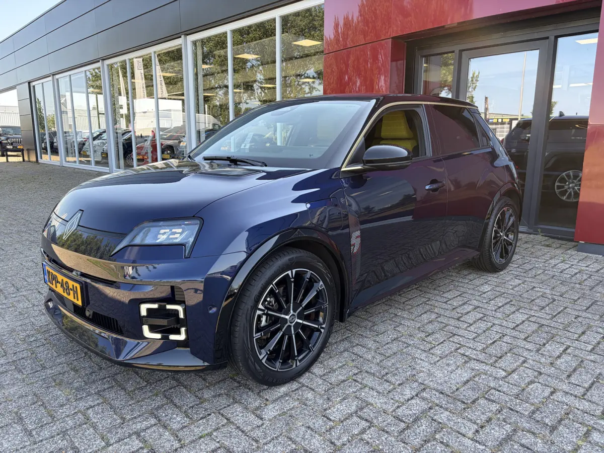 comfort range iconic cinq 52 kWh | Pack winter | Safety & advanced driving assist | Harman Kardon