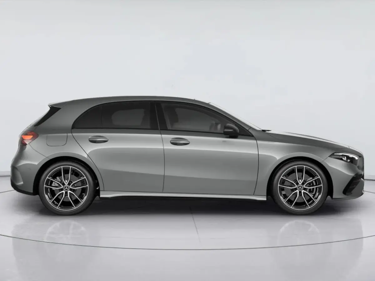 Hatchback 250 e 140 Years Edition