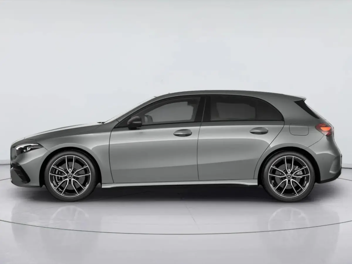 Hatchback 250 e 140 Years Edition
