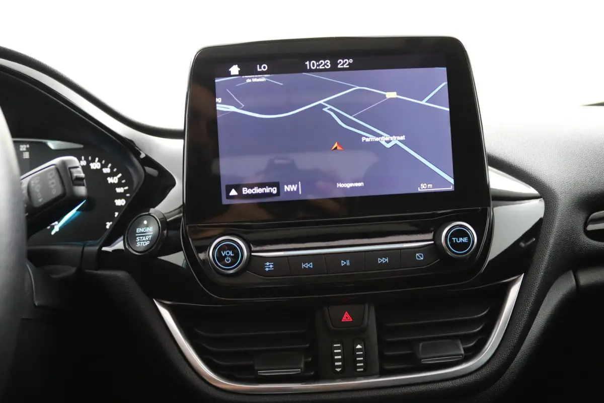 1.0 EcoBoost Titanium | Panoramadak | Winterpack | B&O | CarPlay/Android Auto | Camera | Keyless