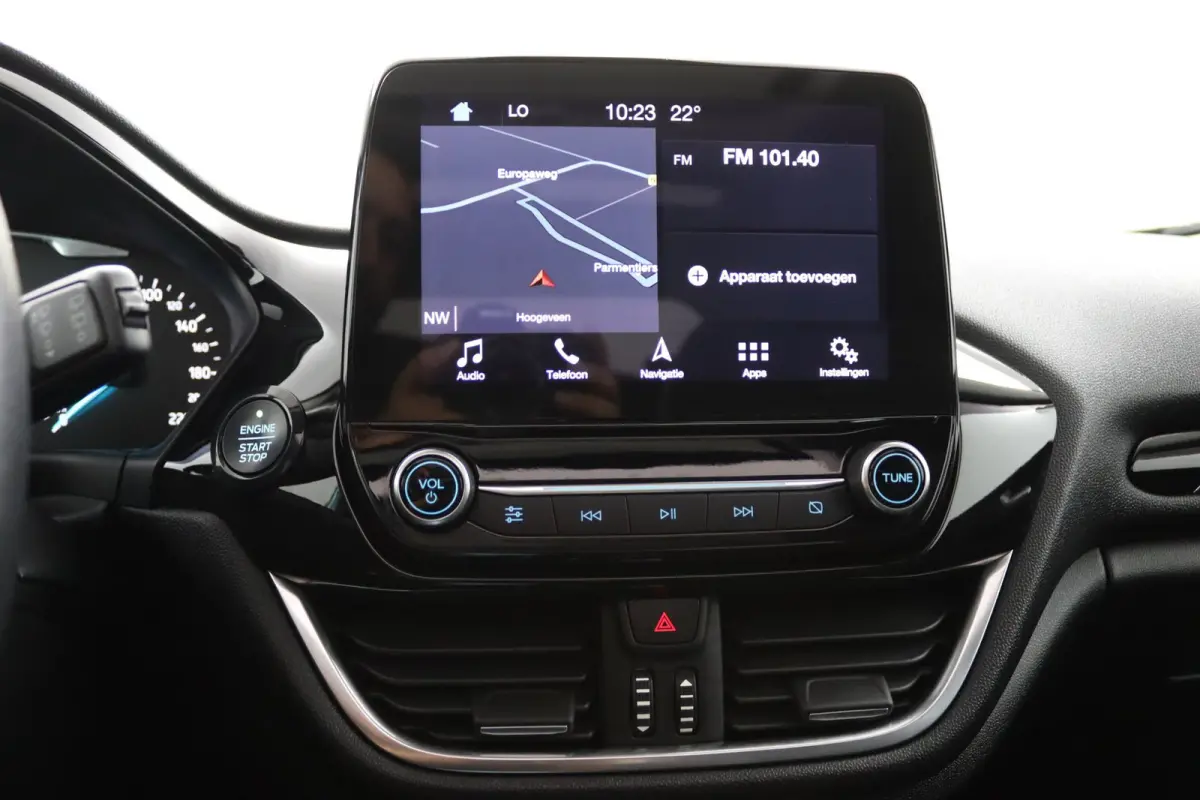 1.0 EcoBoost Titanium | Panoramadak | Winterpack | B&O | CarPlay/Android Auto | Camera | Keyless