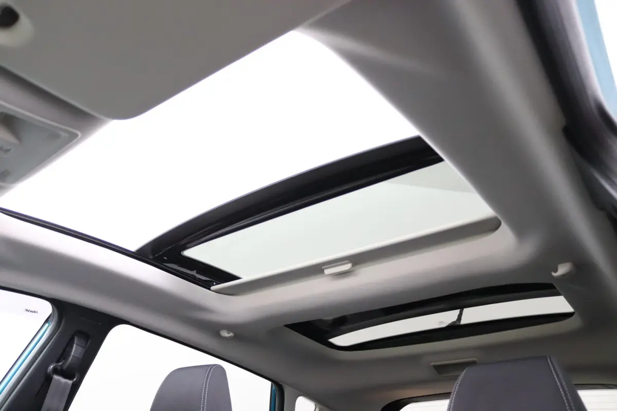 1.0 EcoBoost Titanium | Panoramadak | Winterpack | B&O | CarPlay/Android Auto | Camera | Keyless