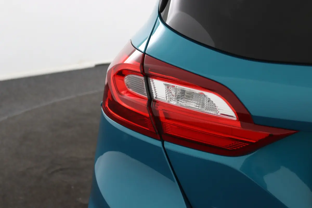 1.0 EcoBoost Titanium | Panoramadak | Winterpack | B&O | CarPlay/Android Auto | Camera | Keyless