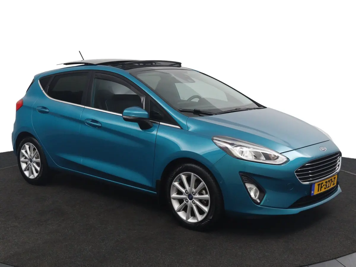 1.0 EcoBoost Titanium | Panoramadak | Winterpack | B&O | CarPlay/Android Auto | Camera | Keyless
