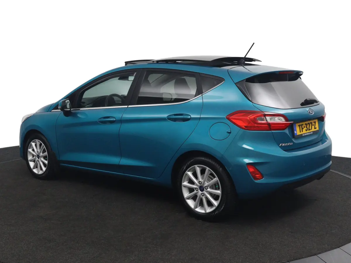 1.0 EcoBoost Titanium | Panoramadak | Winterpack | B&O | CarPlay/Android Auto | Camera | Keyless