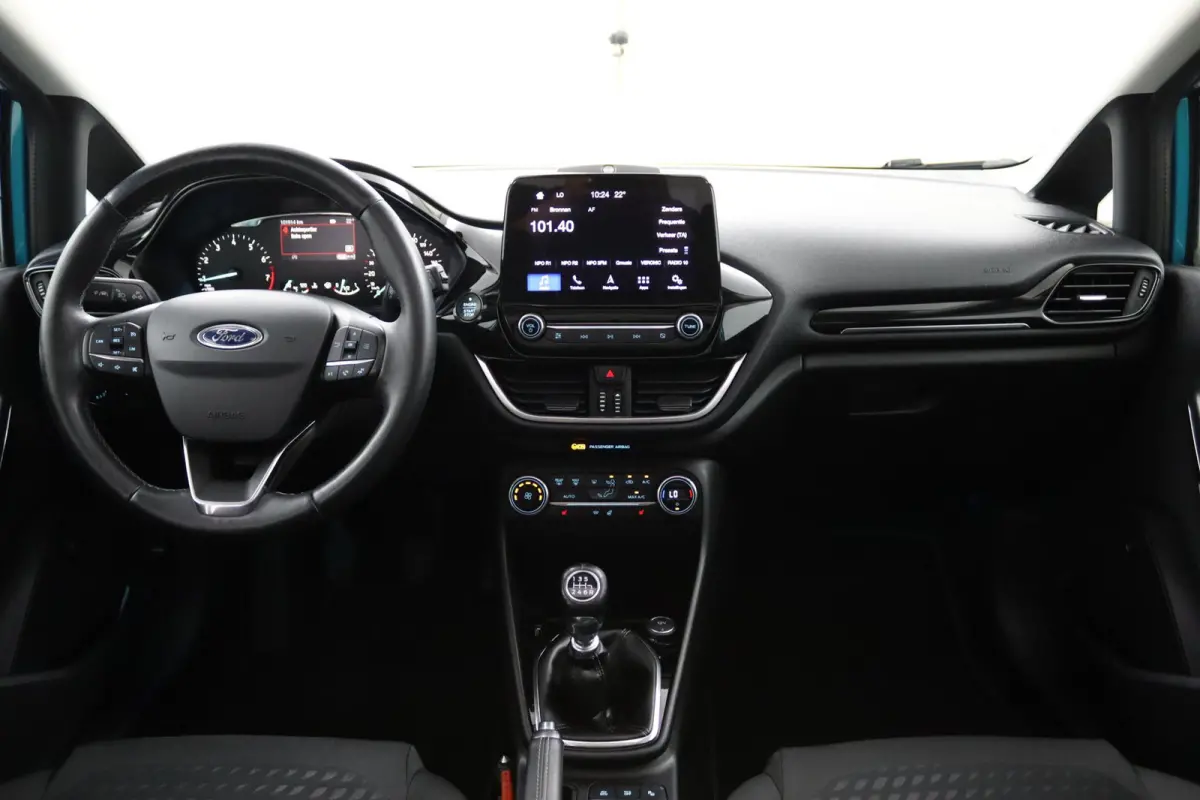 1.0 EcoBoost Titanium | Panoramadak | Winterpack | B&O | CarPlay/Android Auto | Camera | Keyless