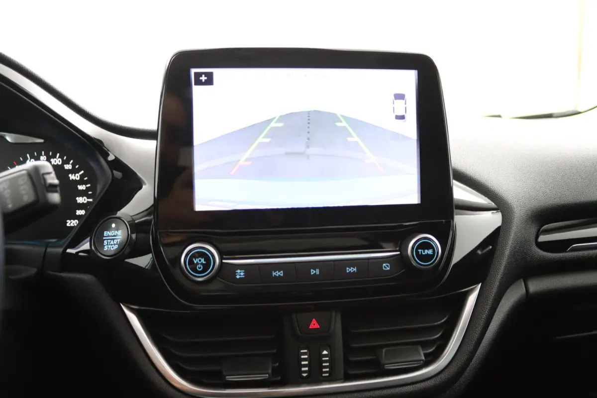 1.0 EcoBoost Titanium | Panoramadak | Winterpack | B&O | CarPlay/Android Auto | Camera | Keyless