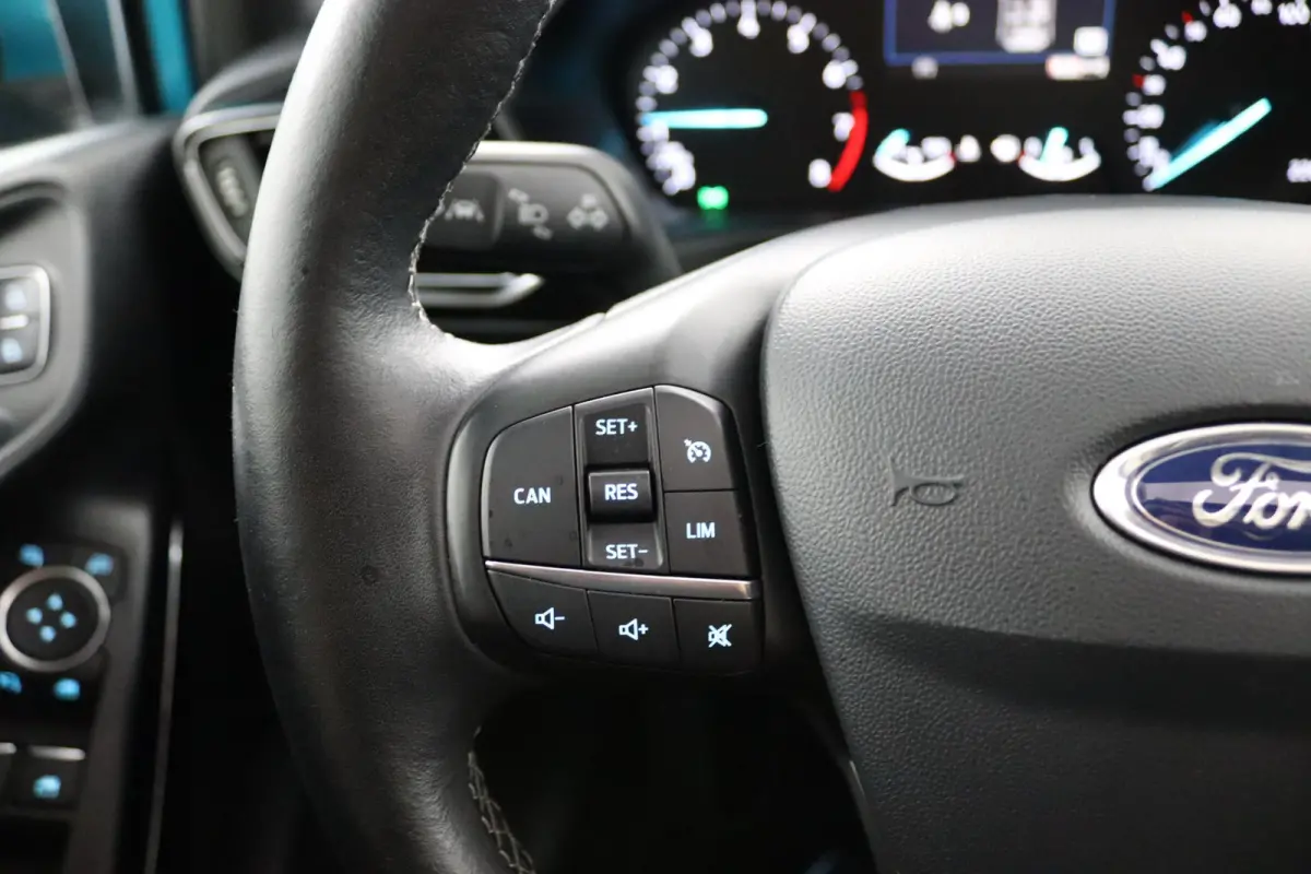1.0 EcoBoost Titanium | Panoramadak | Winterpack | B&O | CarPlay/Android Auto | Camera | Keyless