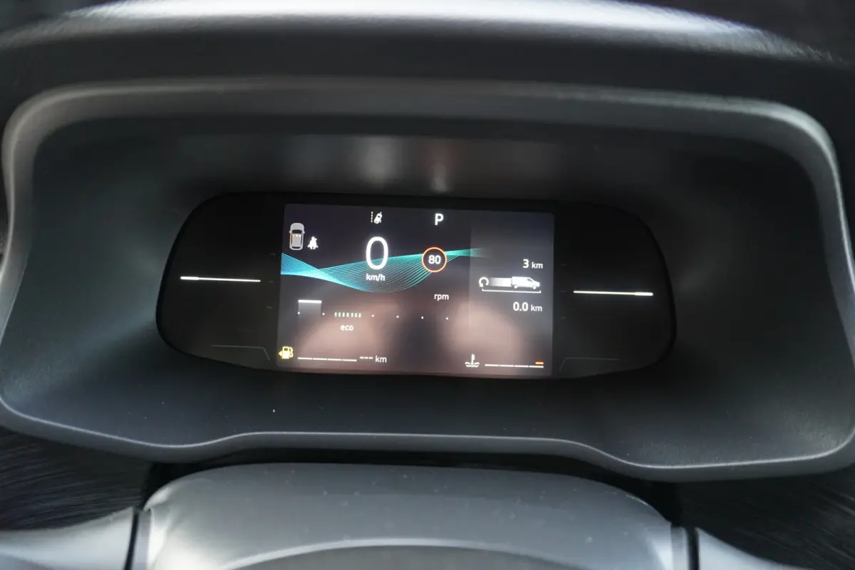 2.0 Blue dCi 170pk T30 L2H1 Exclusive Automaat Schuifdeur L / R Nr. V203 | Climate | Cruise | Navi | Trekhaak | Achterklep | Betimmering