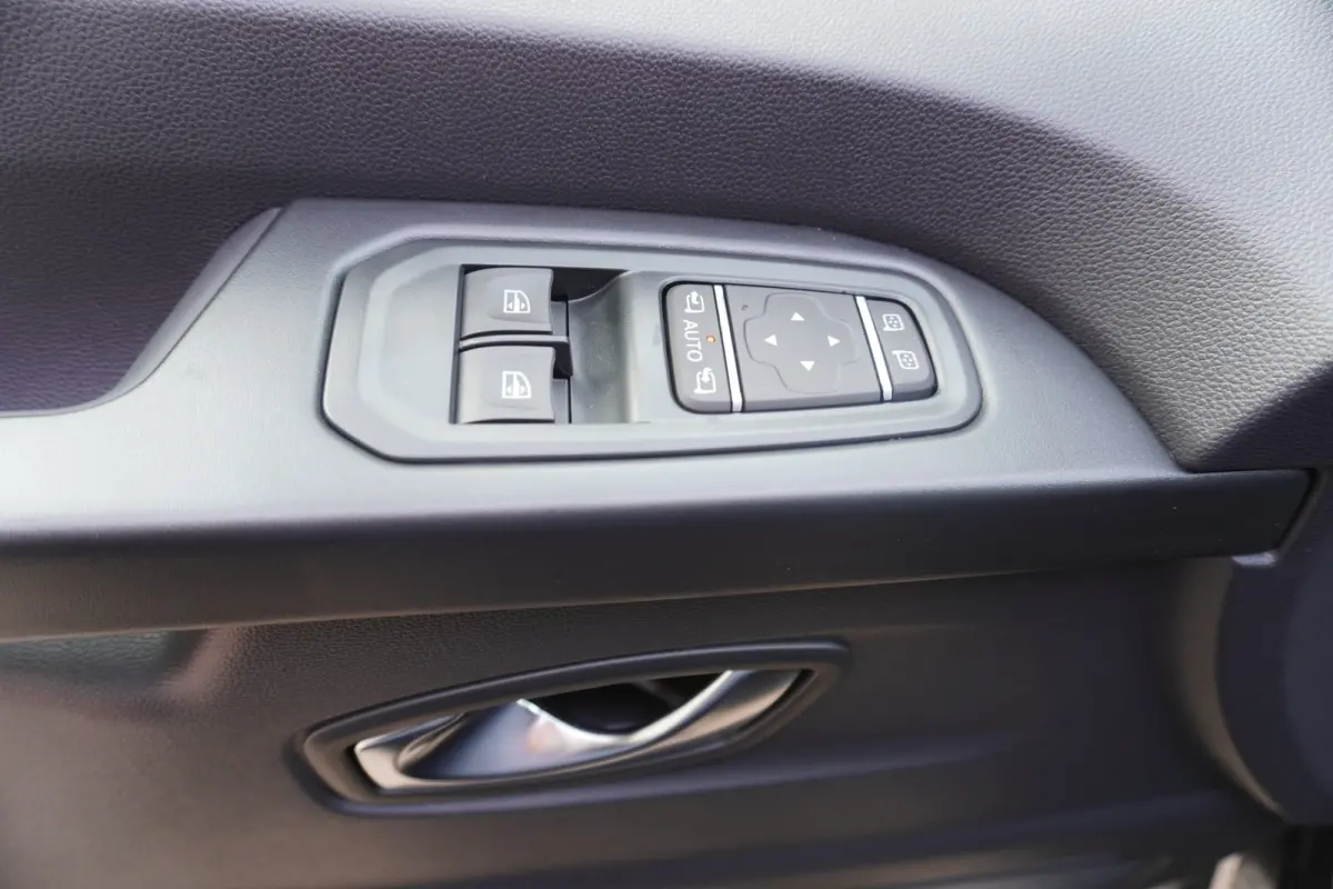 2.0 Blue dCi 170pk T30 L2H1 Exclusive Automaat Schuifdeur L / R Nr. V203 | Climate | Cruise | Navi | Trekhaak | Achterklep | Betimmering