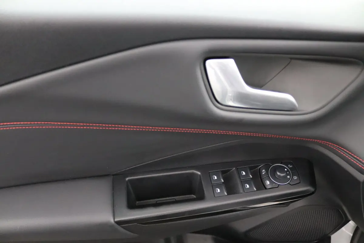 1.0 EcoBoost ST-Line X | Panoramadak | Maxtrix LED | Winterpack | Adaptive Cruise | BLIS | Elektrische Achterklep