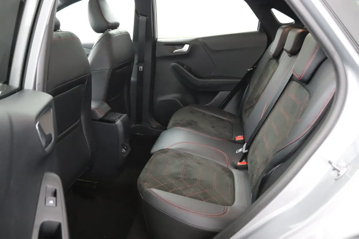 1.0 EcoBoost ST-Line X | Panoramadak | Winterpack | Adaptive Cruise | BLIS | B&O | 360 Camera | CarPlay/Android Auto | LED