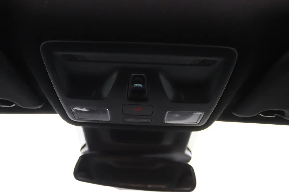 1.0 EcoBoost ST-Line X | Panoramadak | Winterpack | Adaptive Cruise | BLIS | B&O | 360 Camera | CarPlay/Android Auto | LED