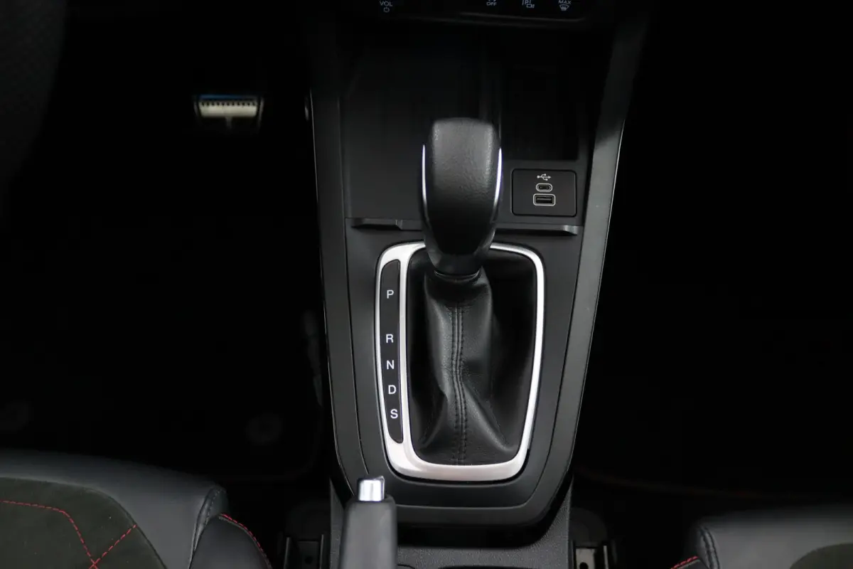 1.0 EcoBoost ST-Line X | Panoramadak | Winterpack | Adaptive Cruise | BLIS | B&O | 360 Camera | CarPlay/Android Auto | LED