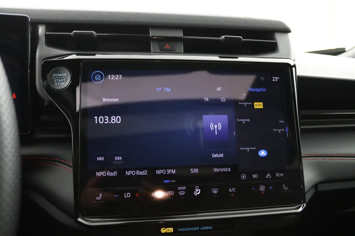 1.0 EcoBoost ST-Line X | Panoramadak | Winterpack | Adaptive Cruise | BLIS | B&O | 360 Camera | CarPlay/Android Auto | LED