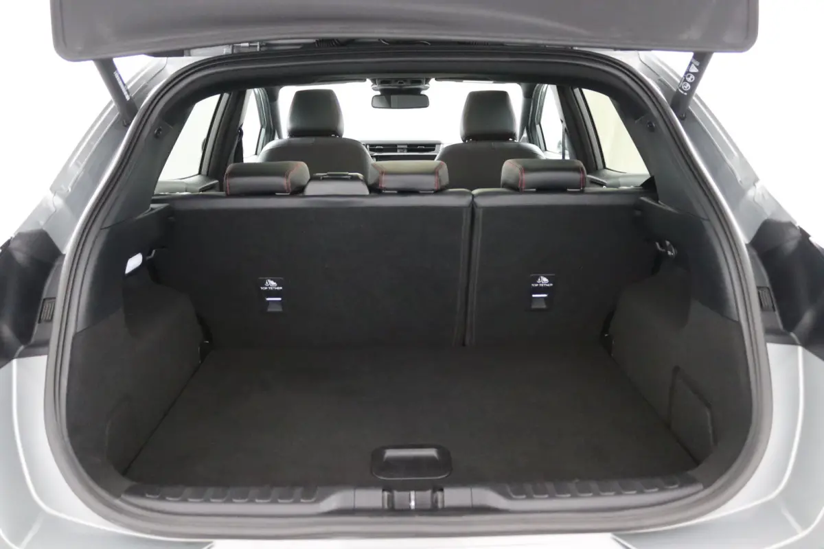 1.0 EcoBoost ST-Line X | Panoramadak | Winterpack | Adaptive Cruise | BLIS | B&O | 360 Camera | CarPlay/Android Auto | LED