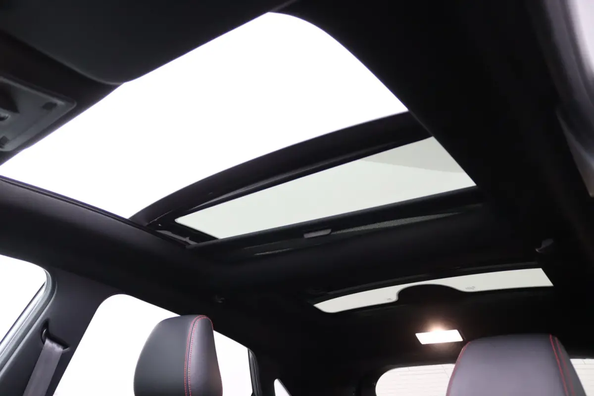 1.0 EcoBoost ST-Line X | Panoramadak | Winterpack | Adaptive Cruise | BLIS | B&O | 360 Camera | CarPlay/Android Auto | LED