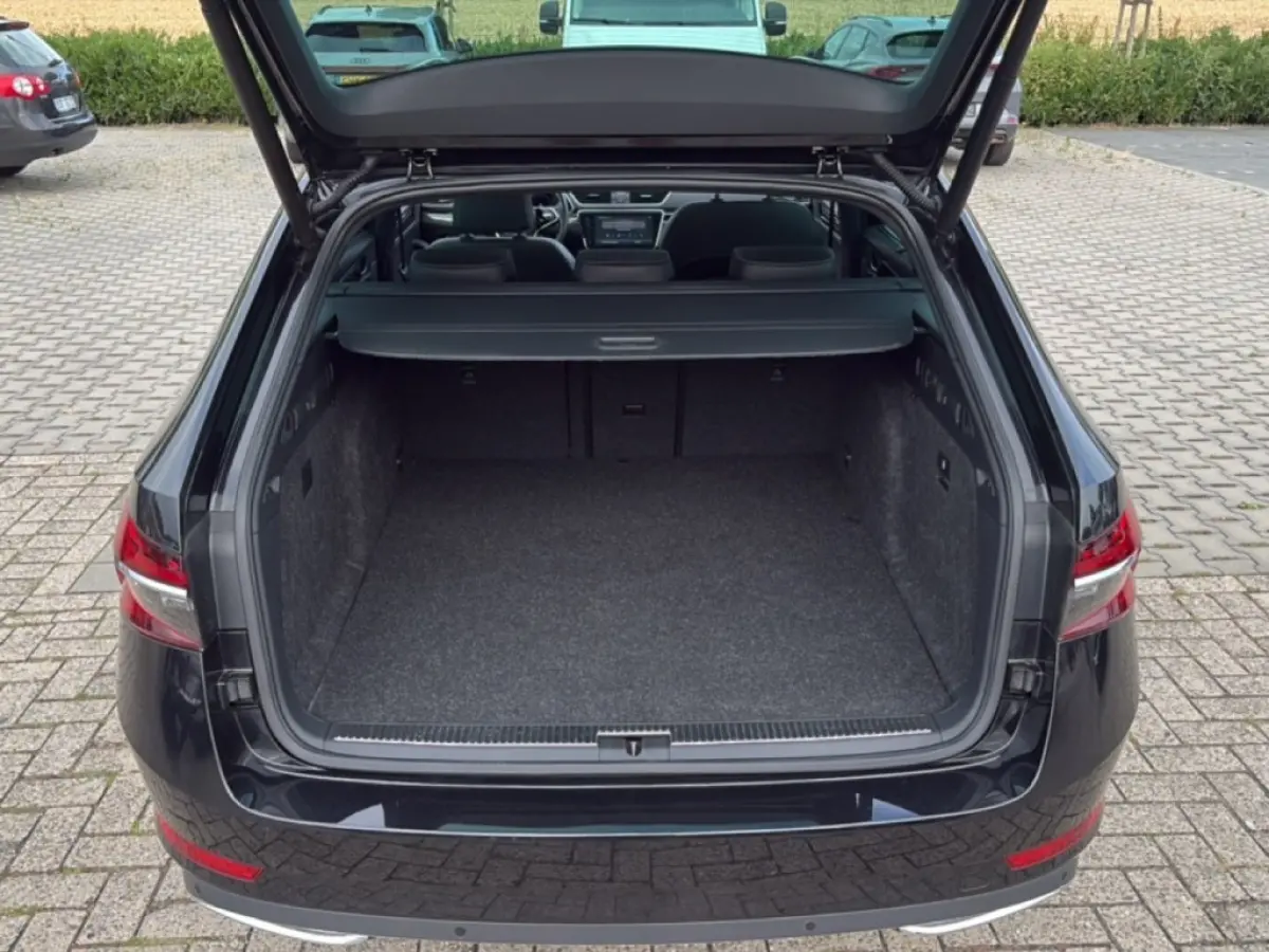 1.4 TSI iV L&K LEDER/PANO-DAK/CAMERA/ELEK-KLEP/ACC/CANTON/STOELVERW