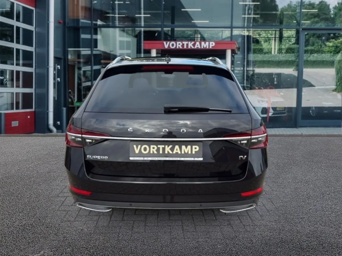1.4 TSI iV L&K LEDER/PANO-DAK/CAMERA/ELEK-KLEP/ACC/CANTON/STOELVERW