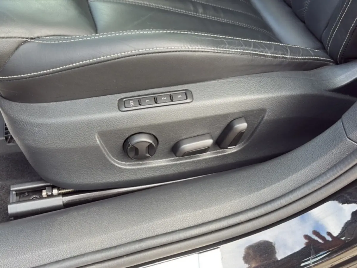 1.4 TSI iV L&K LEDER/PANO-DAK/CAMERA/ELEK-KLEP/ACC/CANTON/STOELVERW