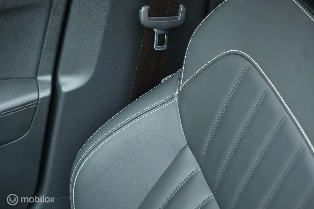 1.4 TSI iV Business Edition Plus | Pano | Vol leder | Memory | Camera | Ambiant | Trekhaak | Super netjes | Virtual | ACC | Stoel en stuurwielverw.