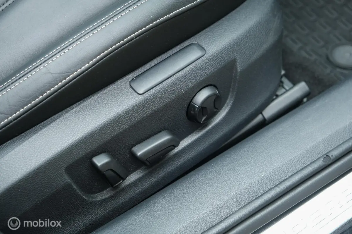 1.4 TSI iV Business Edition Plus | Pano | Vol leder | Memory | Camera | Ambiant | Trekhaak | Super netjes | Virtual | ACC | Stoel en stuurwielverw.
