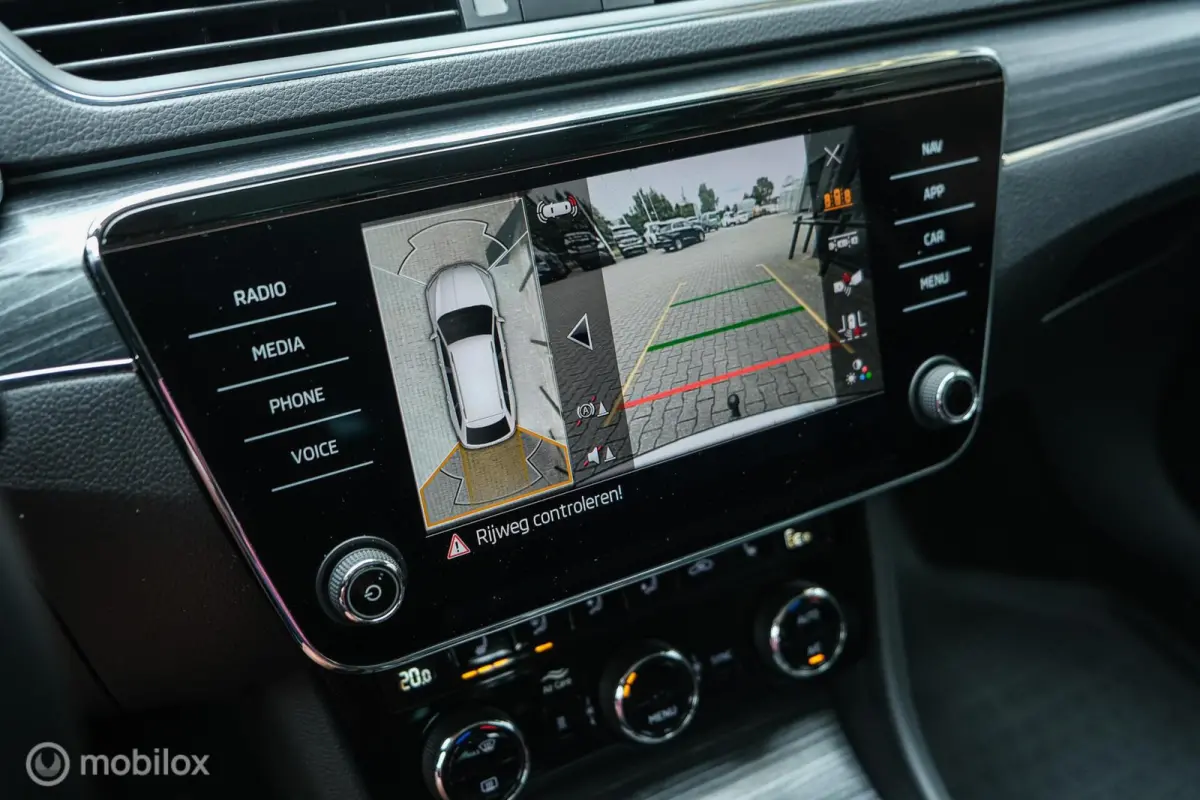 1.4 TSI iV Business Edition Plus | Pano | Vol leder | Memory | Camera | Ambiant | Trekhaak | Super netjes | Virtual | ACC | Stoel en stuurwielverw.