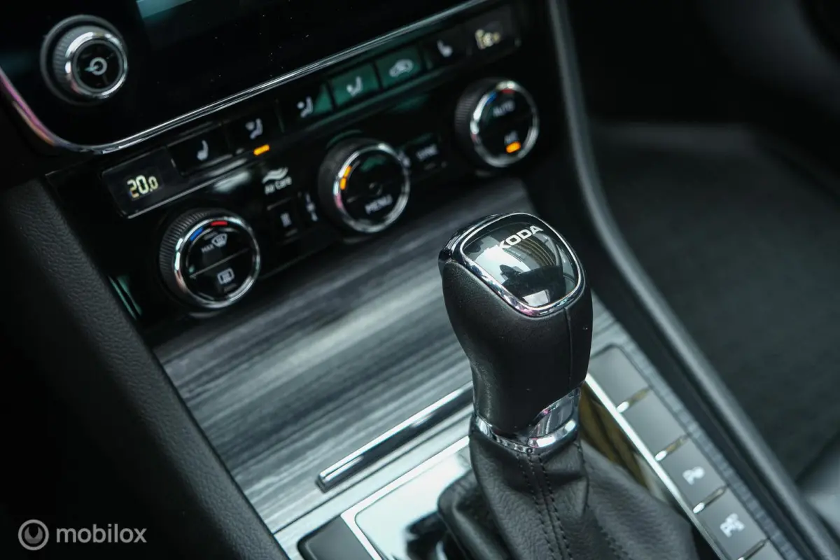 1.4 TSI iV Business Edition Plus | Pano | Vol leder | Memory | Camera | Ambiant | Trekhaak | Super netjes | Virtual | ACC | Stoel en stuurwielverw.