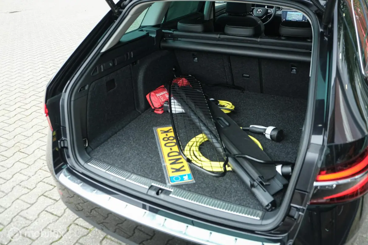 1.4 TSI iV Business Edition Plus | Pano | Vol leder | Memory | Camera | Ambiant | Trekhaak | Super netjes | Virtual | ACC | Stoel en stuurwielverw.