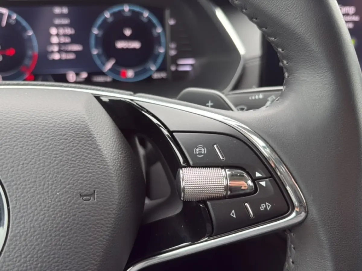 1.4 TSI iV AMBITION CAMERA/CRUISE/DIG-DASH/STOEL+STUURVERW/CARPLAY