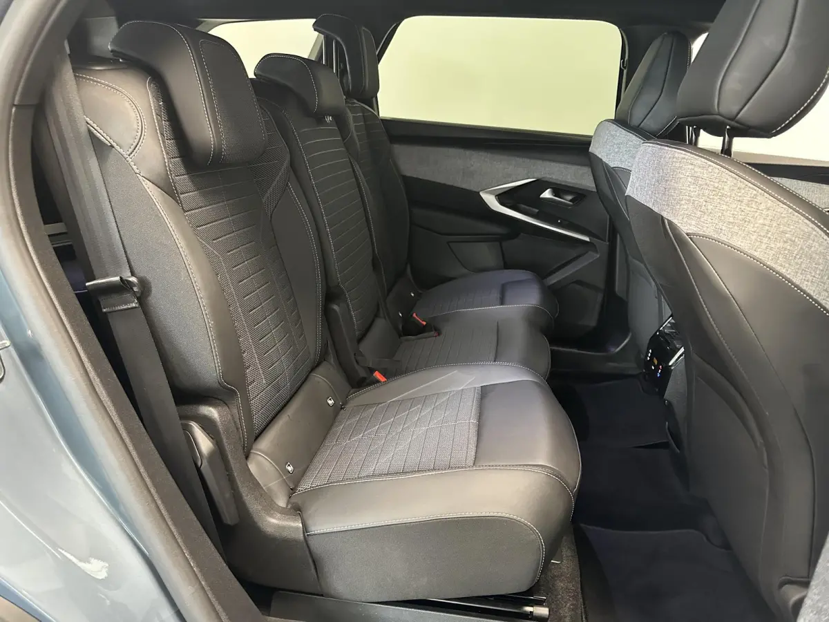 1.2 Hybrid 145 Allure | AUTOMAAT | Navigatie | Camera | Direct leverbaar!! |