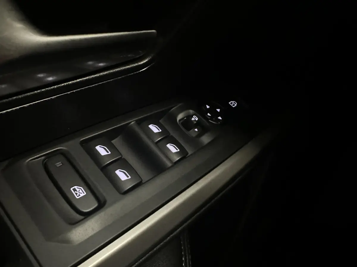 1.2 Hybrid 145 Allure | AUTOMAAT | Navigatie | Camera | Direct leverbaar!! |