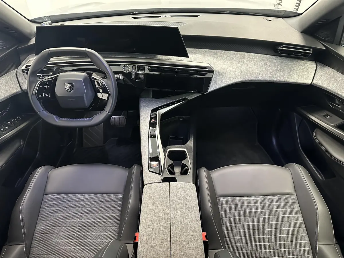 1.2 Hybrid 145 Allure | AUTOMAAT | Navigatie | Camera | Direct leverbaar!! |