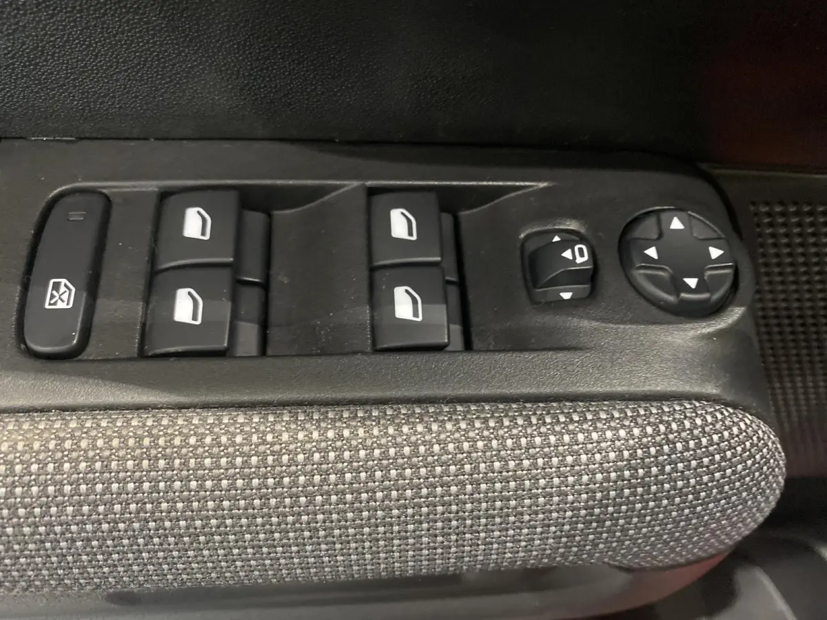 1.2 S&S Feel | 110 PK | Apple Carplay/Android Auto | Navigatie | Climate control | Parkeerhulp |38 DKM |
