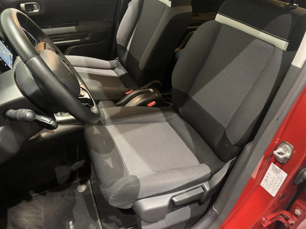 1.2 S&S Feel | 110 PK | Apple Carplay/Android Auto | Navigatie | Climate control | Parkeerhulp |38 DKM |