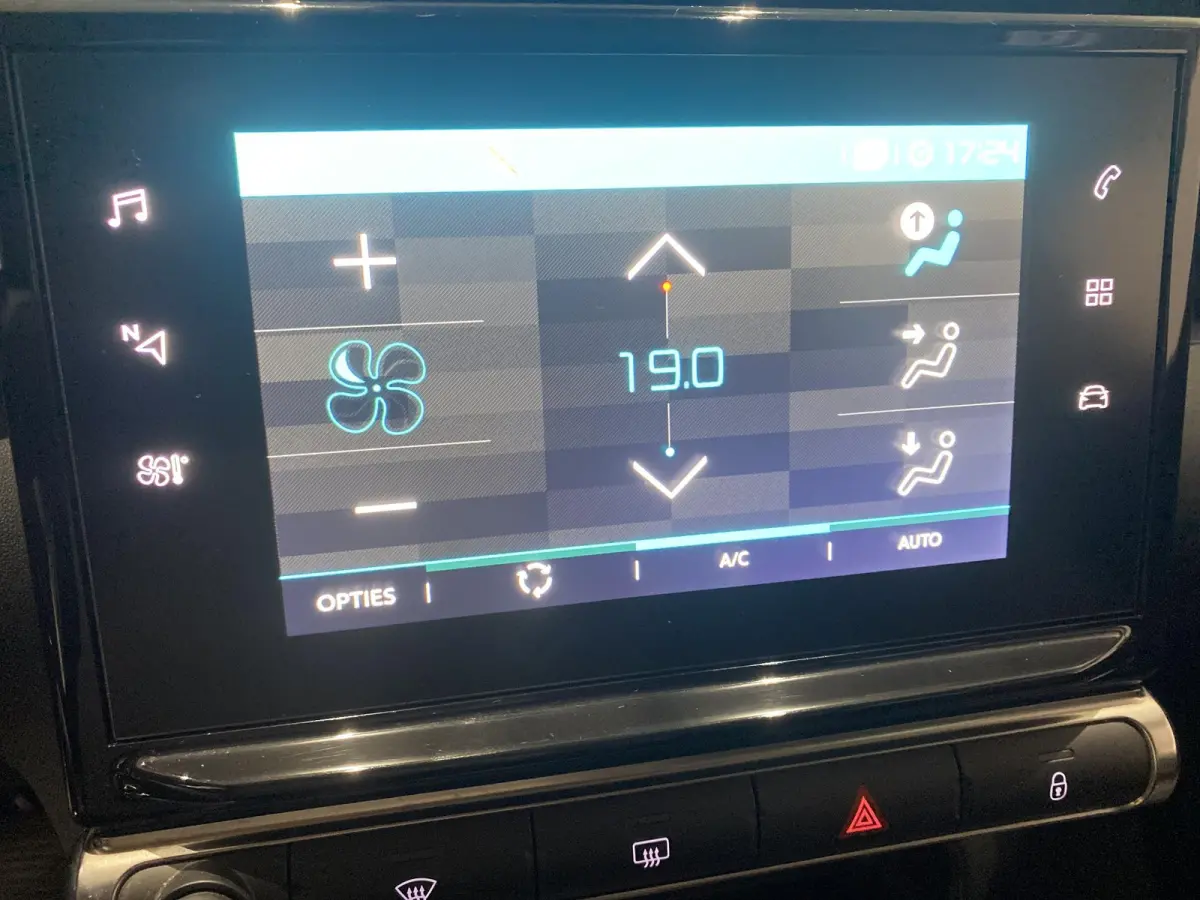 1.2 S&S Feel | 110 PK | Apple Carplay/Android Auto | Navigatie | Climate control | Parkeerhulp |38 DKM |