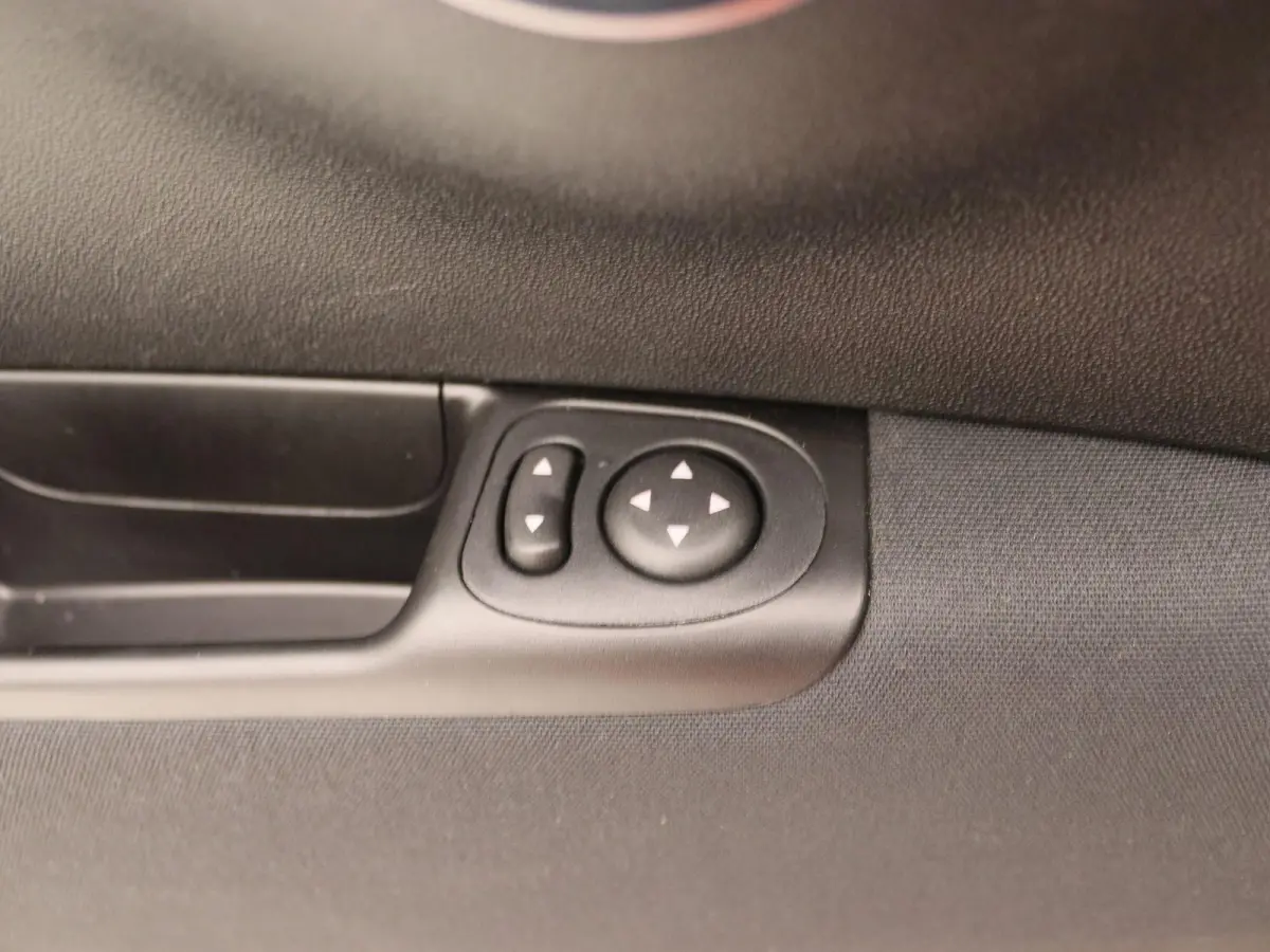 1.0 Hybrid Dolcevita | Apple Carplay/Android Auto | Led Dagrijverlichting | Cruise Control | Climate Control |