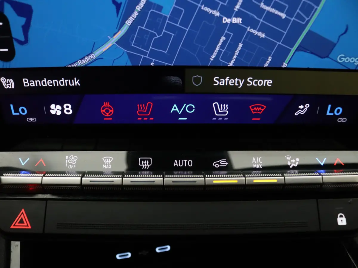 200pk E-Tech full hybrid techno 7p. Apple Carplay/Android Auto | Climate