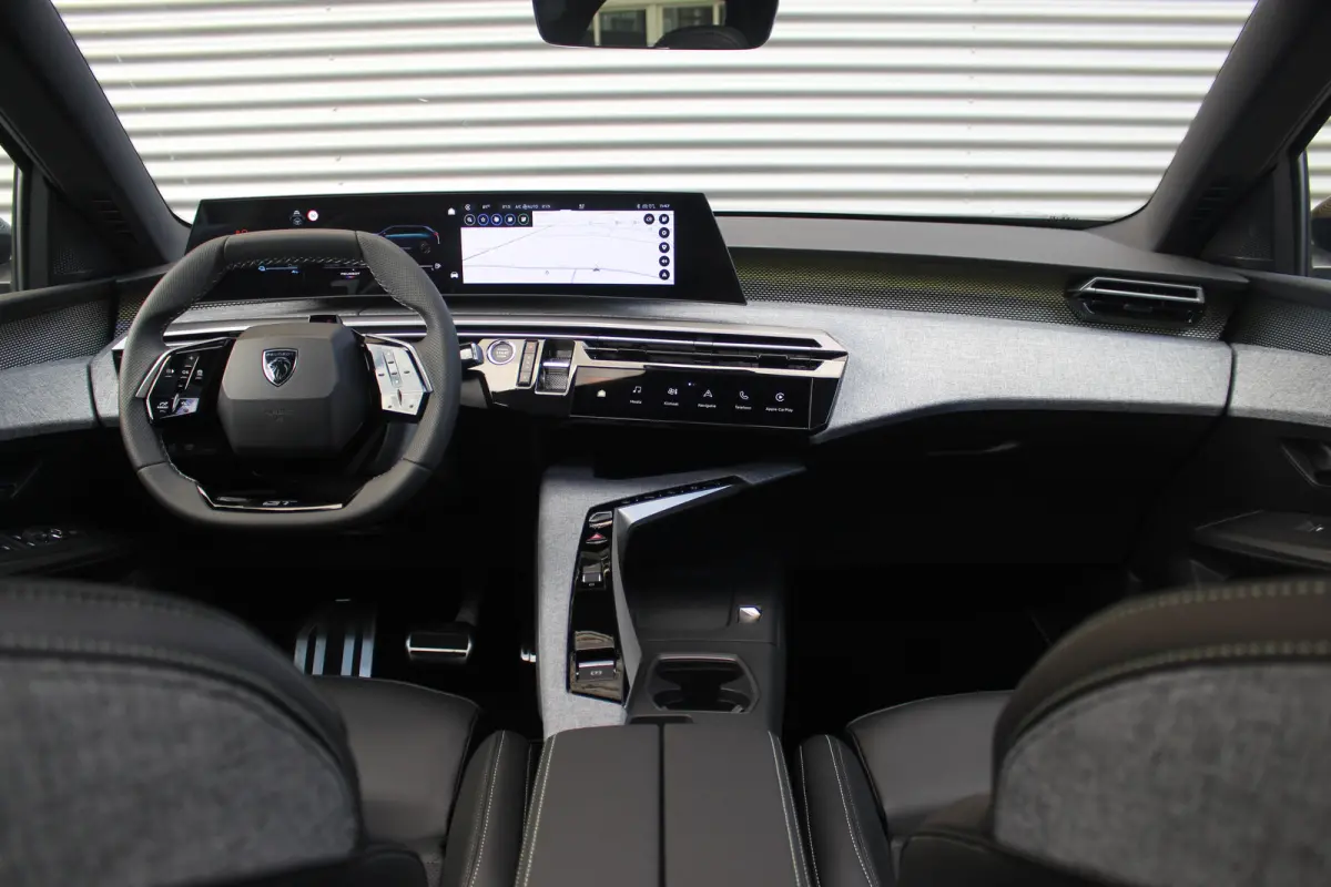 1.6 Plug-in Hybrid 195 GT Exclusive 7p Full Options! | Leder | Pano | Massage | 360 CAM | Stoel verw. & Ventilatie | ACC | BLIS | Full Options! | Leder | Pano | Massage | 360 CAM | Stoel ver