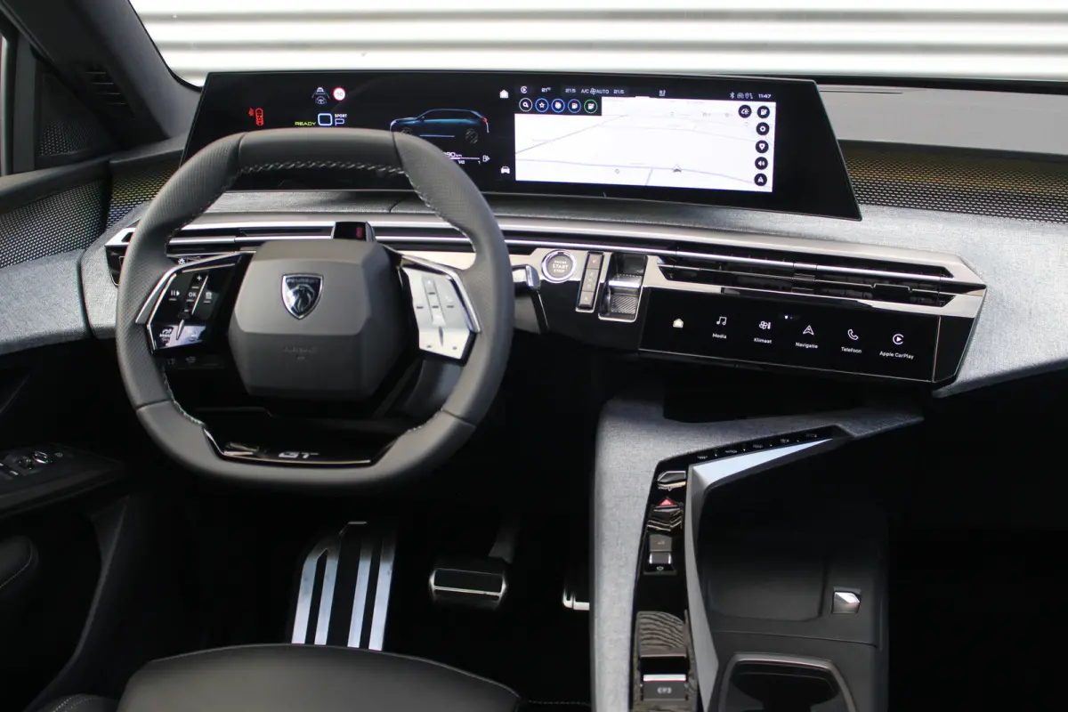 1.6 Plug-in Hybrid 195 GT Exclusive 7p Full Options! | Leder | Pano | Massage | 360 CAM | Stoel verw. & Ventilatie | ACC | BLIS | Full Options! | Leder | Pano | Massage | 360 CAM | Stoel ver