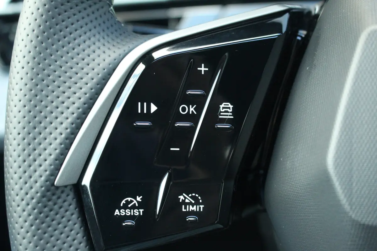 1.6 Plug-in Hybrid 195 GT Exclusive 7p Full Options! | Leder | Pano | Massage | 360 CAM | Stoel verw. & Ventilatie | ACC | BLIS | Full Options! | Leder | Pano | Massage | 360 CAM | Stoel ver