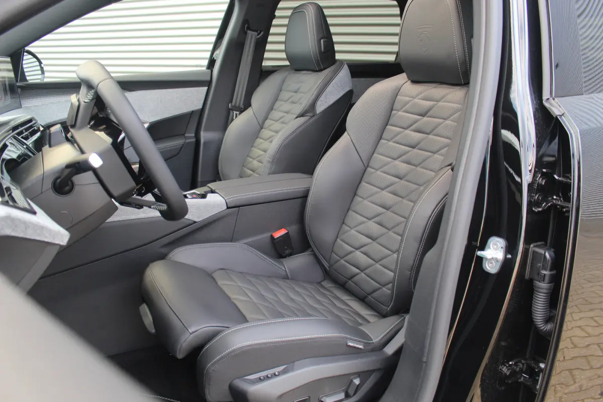 1.6 Plug-in Hybrid 195 GT Exclusive 7p Full Options! | Leder | Pano | Massage | 360 CAM | Stoel verw. & Ventilatie | ACC | BLIS | Full Options! | Leder | Pano | Massage | 360 CAM | Stoel ver