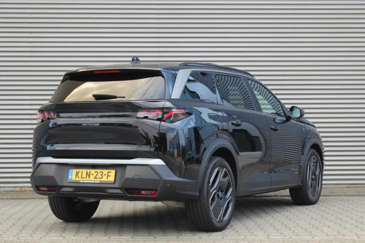 1.6 Plug-in Hybrid 195 GT Exclusive 7p Full Options! | Leder | Pano | Massage | 360 CAM | Stoel verw. & Ventilatie | ACC | BLIS | Full Options! | Leder | Pano | Massage | 360 CAM | Stoel ver