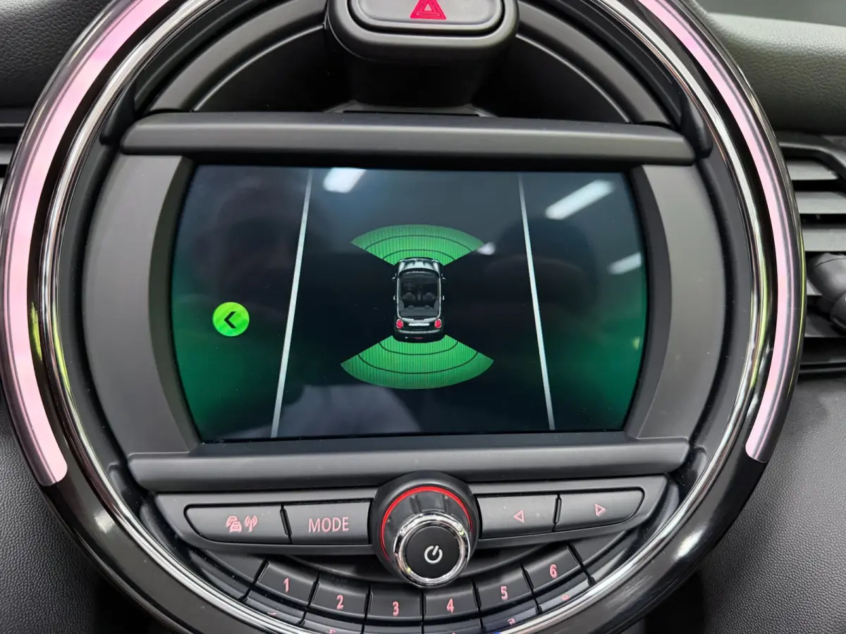1.5 CHILI BLACK-LINE 27DKM/V-COCKPIT/NAVI/LED/DAB/CARPLAY/ECC/PDC/CRUISE///