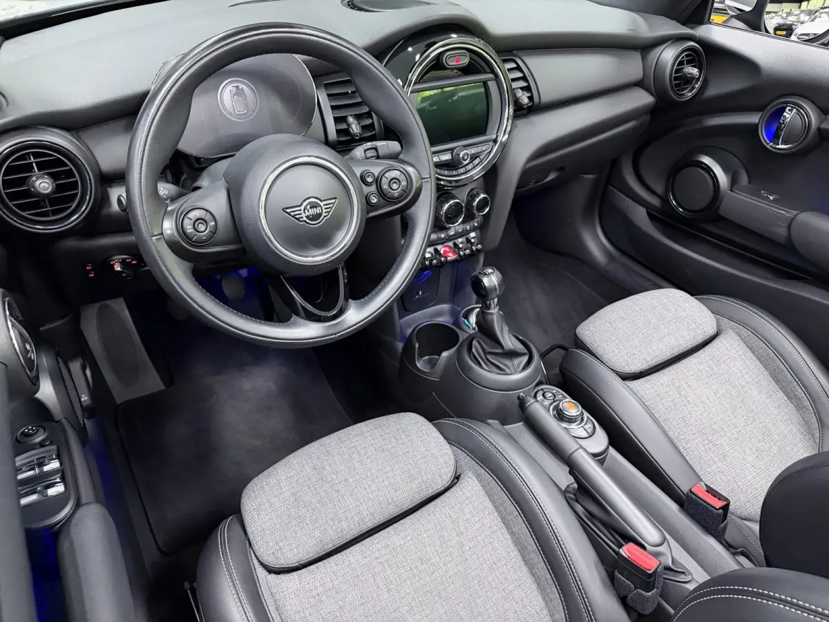 1.5 CHILI BLACK-LINE 27DKM/V-COCKPIT/NAVI/LED/DAB/CARPLAY/ECC/PDC/CRUISE///