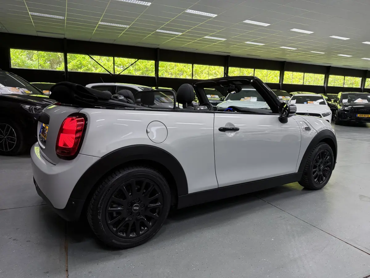 1.5 CHILI BLACK-LINE 27DKM/V-COCKPIT/NAVI/LED/DAB/CARPLAY/ECC/PDC/CRUISE///