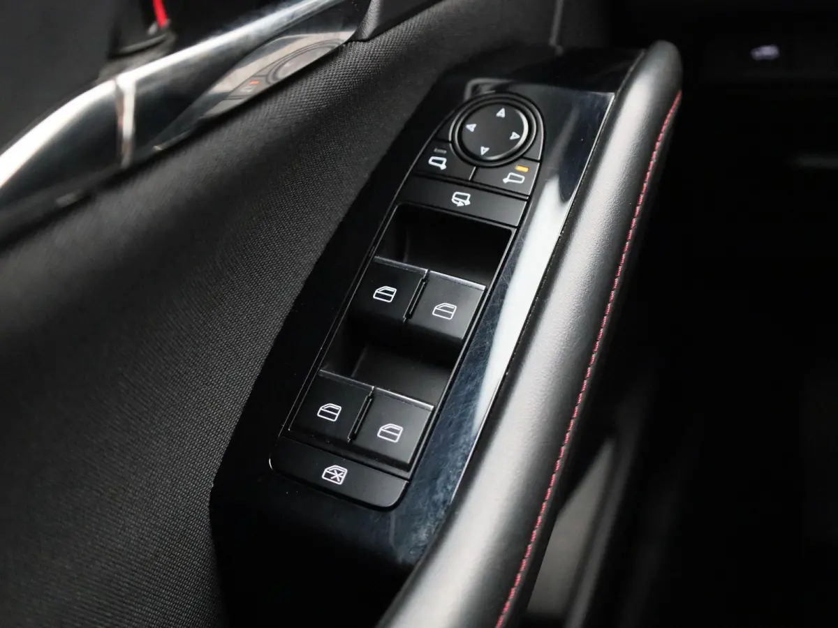 2.0 e-SkyActiv-G M Hybrid Homura | Automaat | Apple Carplay / Android Auto | Camera | Parkeersensoren | Stoelverwarming |