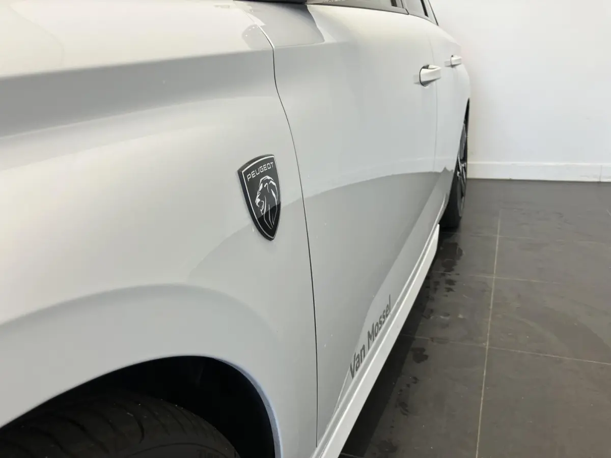 1.2 Hybrid 145 e-DCS6 GT | Apple Carplay & Android Auto | Stoelverwarming en Massage | 360 Camera | DEMO AUTO NEEM CONTACT OP VOOR INFO |
