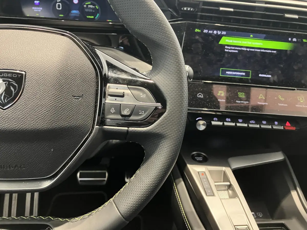 1.2 Hybrid 145 e-DCS6 GT | Apple Carplay & Android Auto | Stoelverwarming en Massage | 360 Camera | DEMO AUTO NEEM CONTACT OP VOOR INFO |