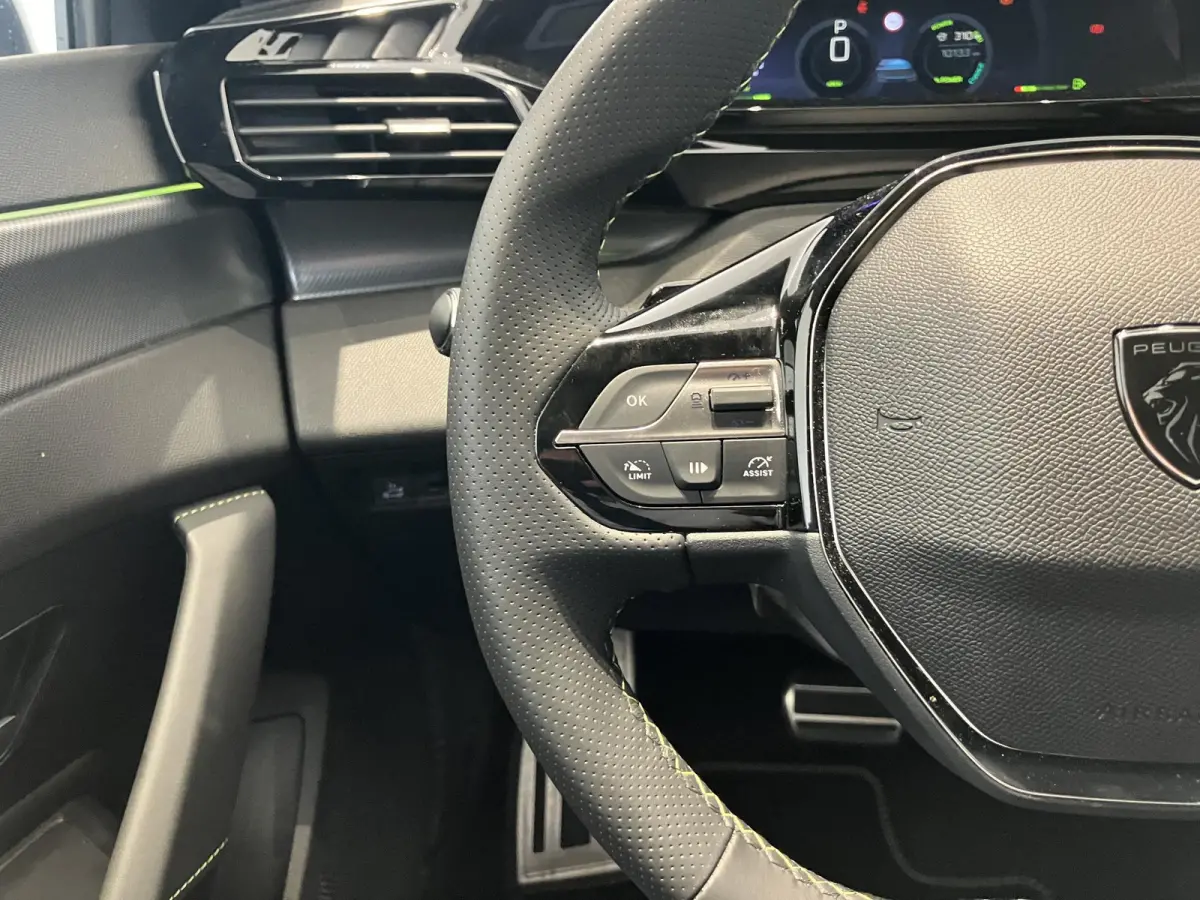 1.2 Hybrid 145 e-DCS6 GT | Apple Carplay & Android Auto | Stoelverwarming en Massage | 360 Camera | DEMO AUTO NEEM CONTACT OP VOOR INFO |